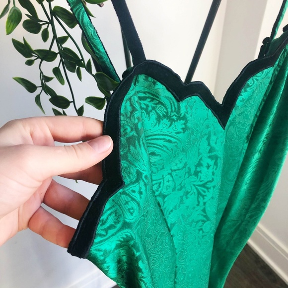 VICTORIA'S SECRET VINTAGE 80s SLIP DRESS - Picture 4 of 6